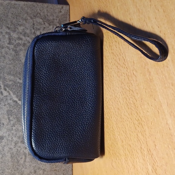 Navy Blue pebbled leather wristlet - Picture 1 of 7